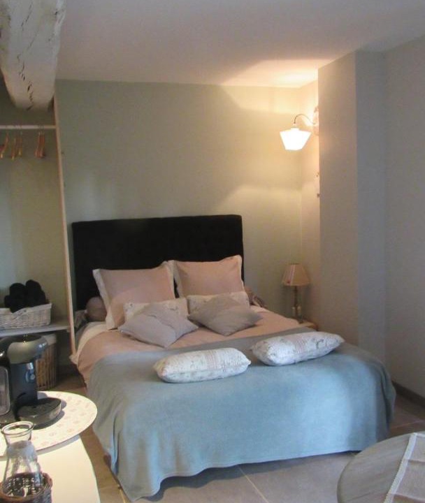 Photo of Bedroom in Lain