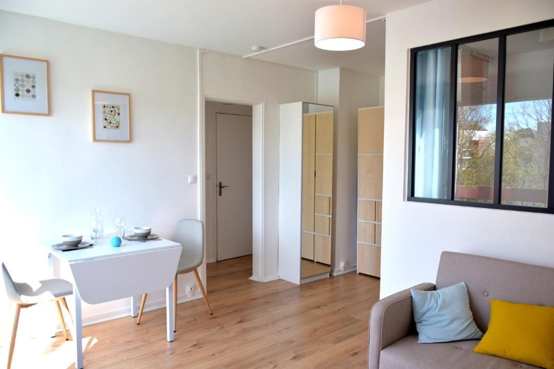 Photo of Livingroom in Jules Verne