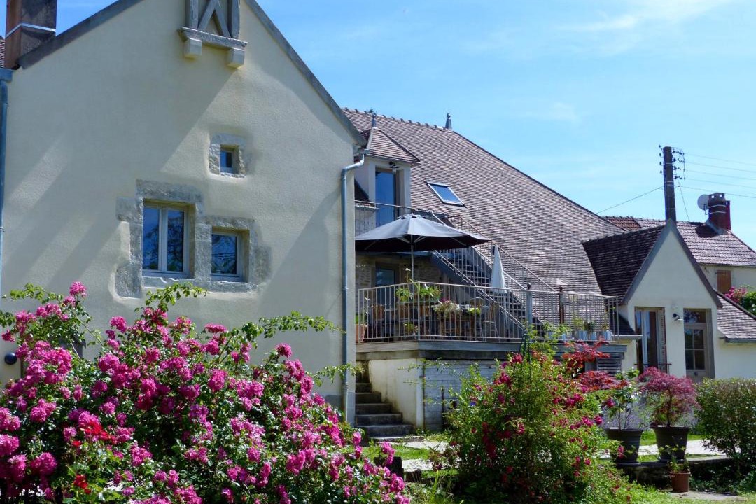Photo of Buildings in Joux-la-Ville