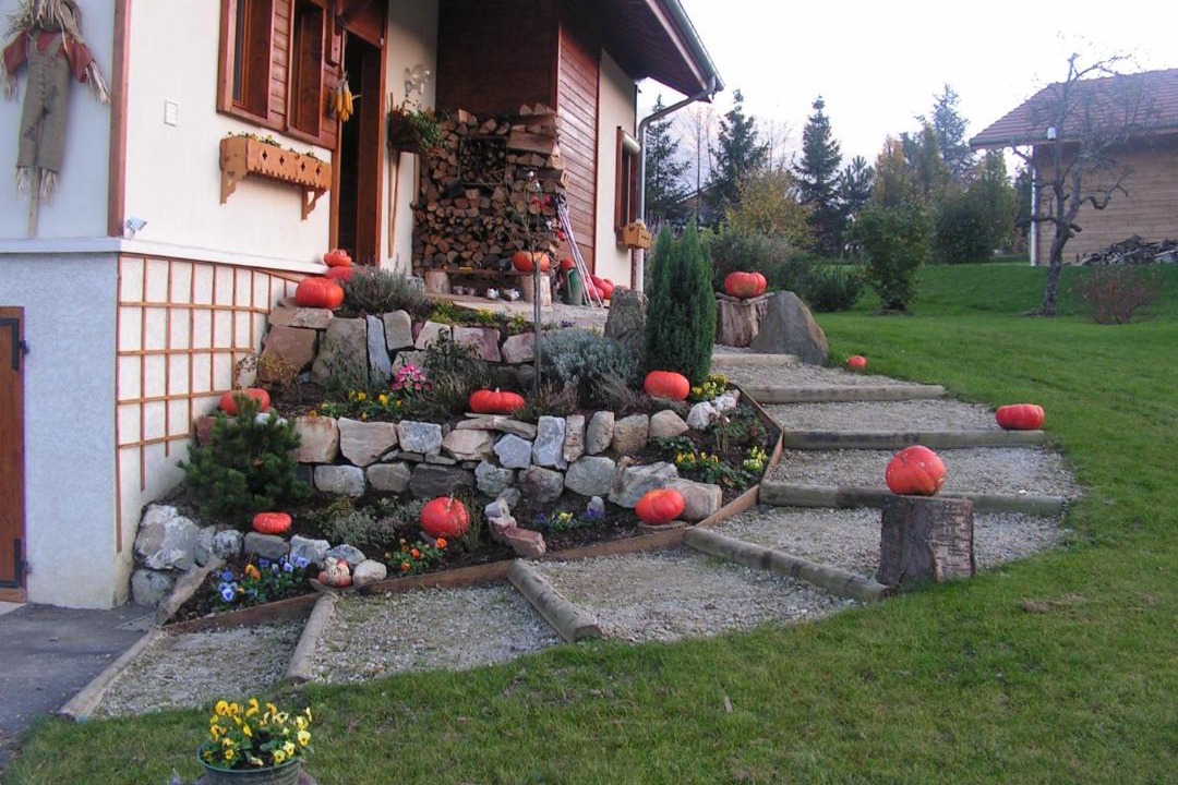 Photo of Others in Mercury