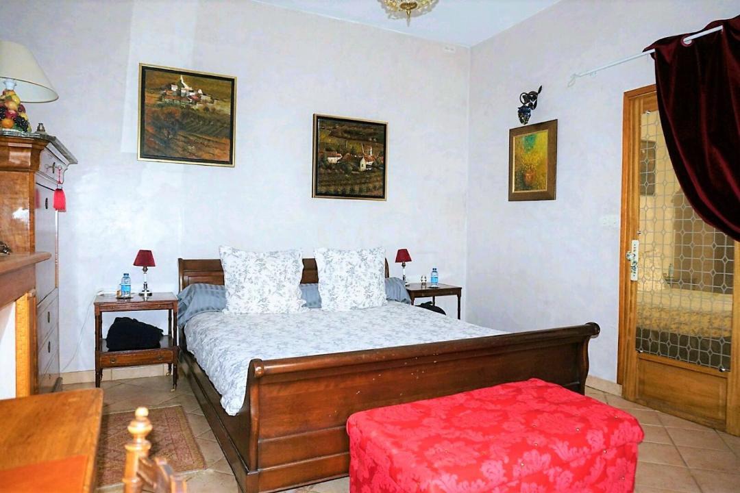Photo of Bedroom in Gare