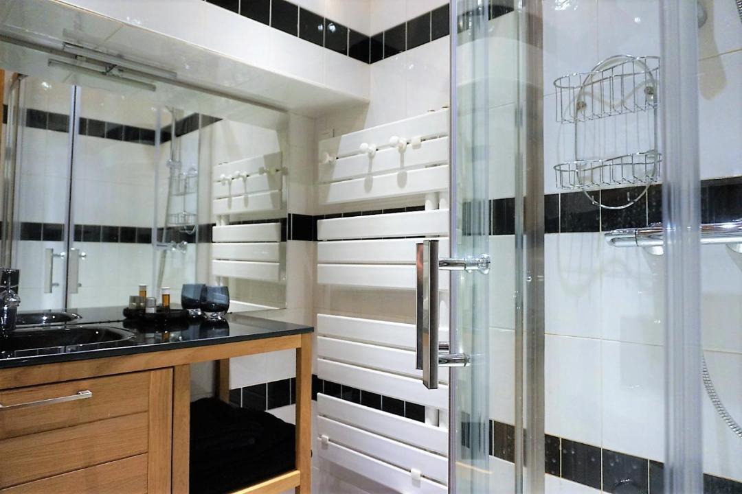 Photo of Bathroom in Gare