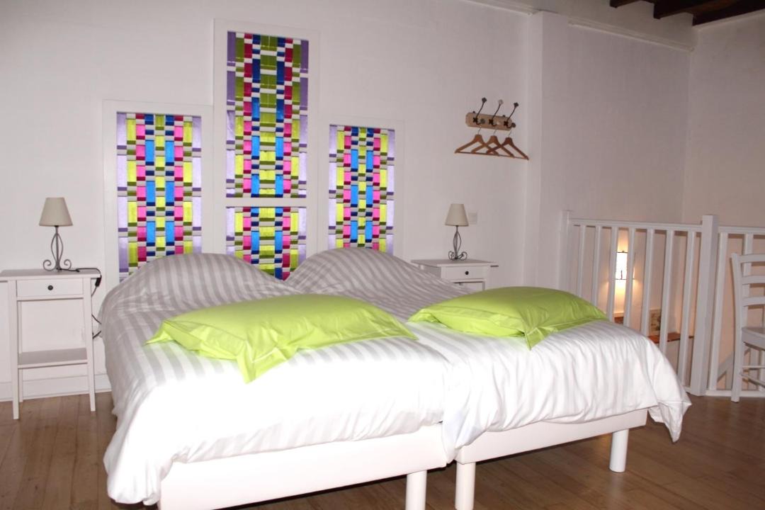 Photo of Others in Saint-Michel-de-Montaigne