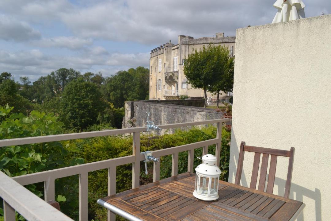 Photo of Patio Balcony in Jonzac