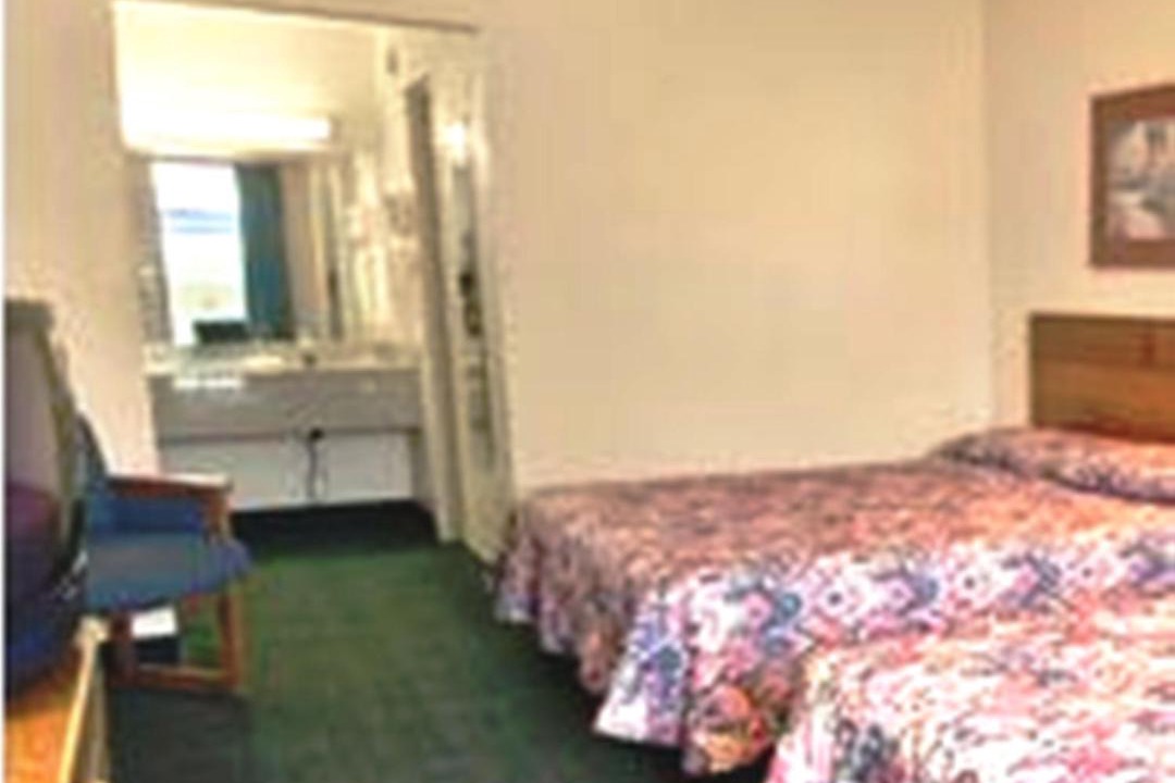 Photo of Bedroom in Commerce