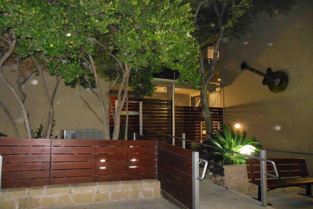 Photo of Patio Balcony in Greater South River City