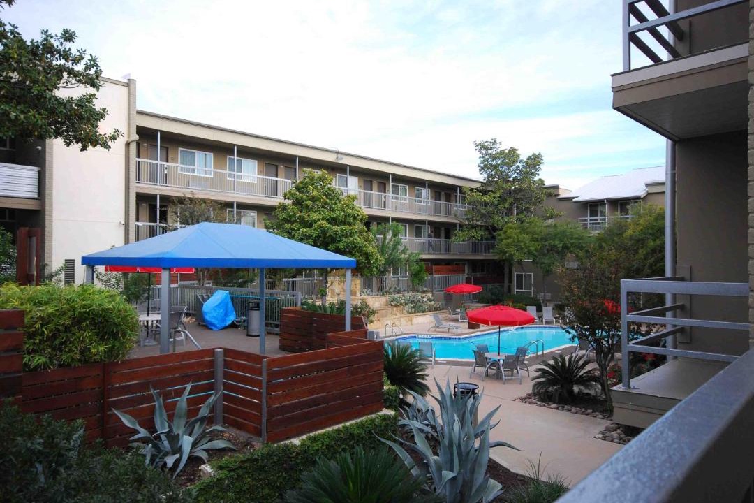 Photo of Patio Balcony in Greater South River City