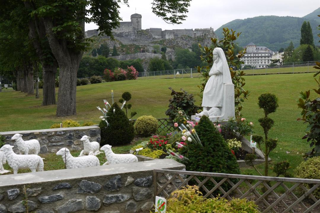 Photo of Others in Lourdes