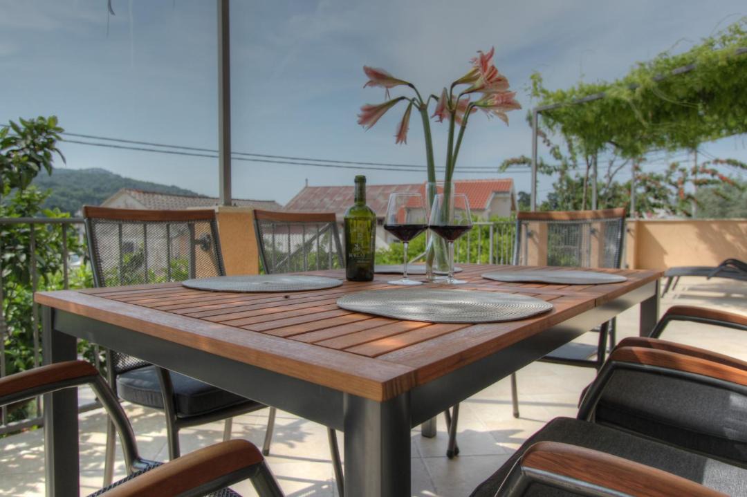 Photo of Patio Balcony in Lukoran