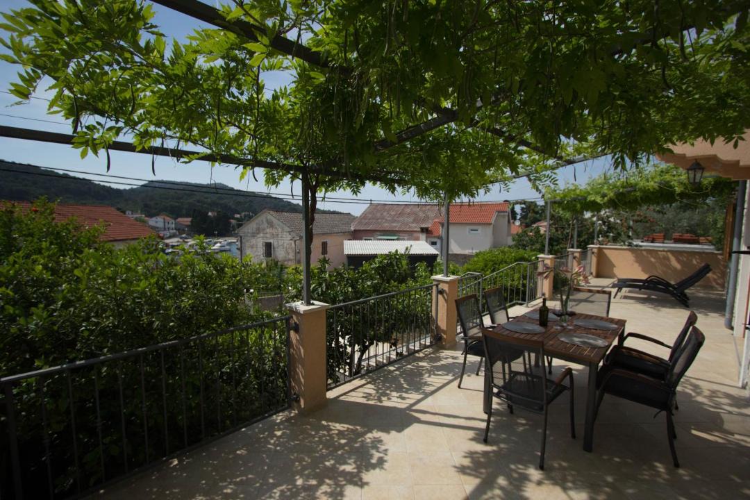 Photo of Patio Balcony in Lukoran