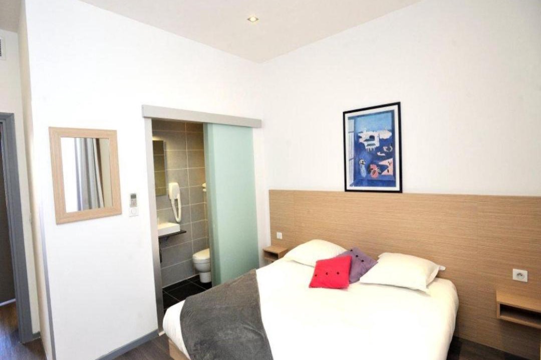 Photo of Others in Quartier du Port