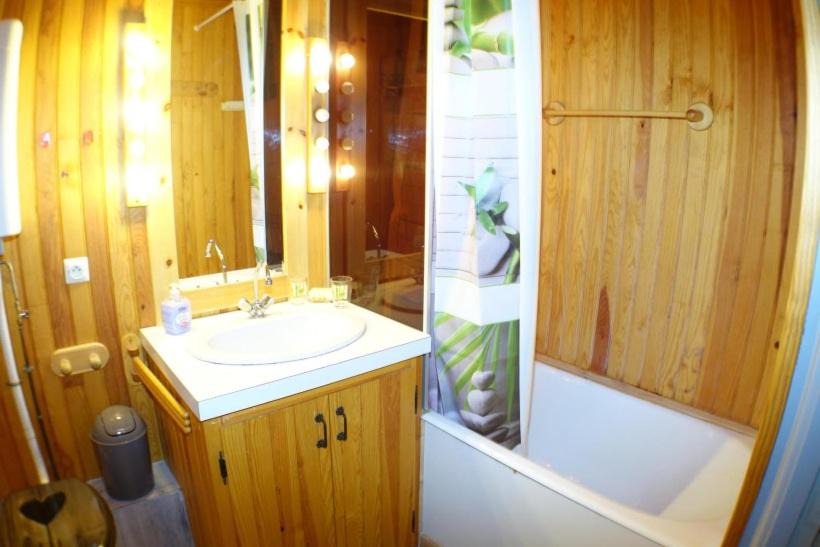 Photo of Bathroom in Font-Romeu-Odeillo-Via