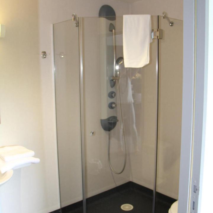 Photo of Others in Valence