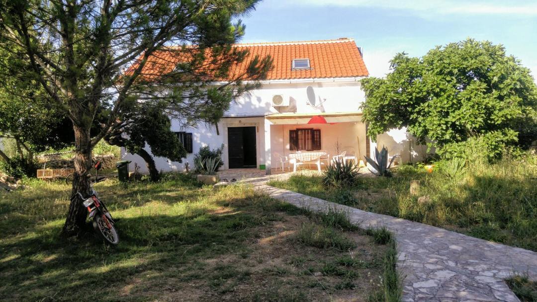 Photo of Buildings in Olib