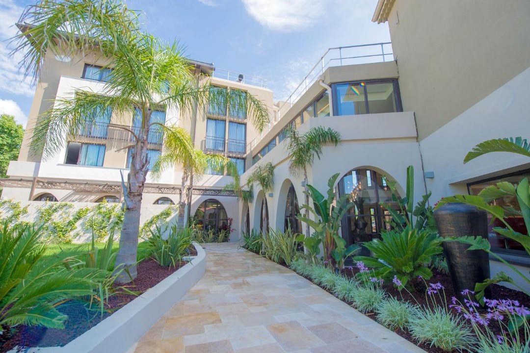 Photo of Others in Carros