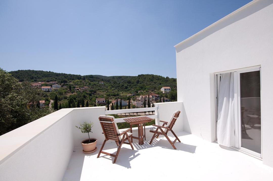 Photo of Patio Balcony in Zman