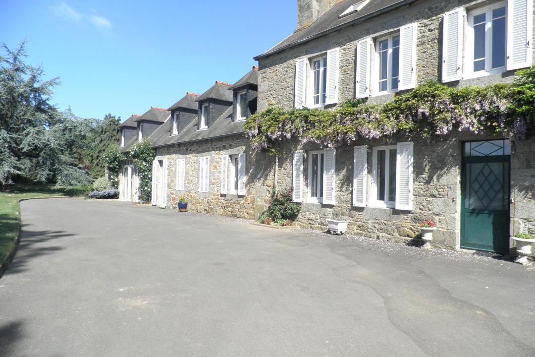 Photo of Others in Begard