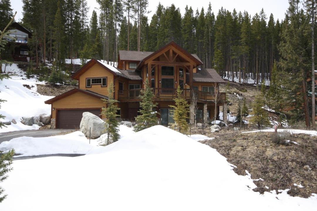Photo of Buildings in Crown