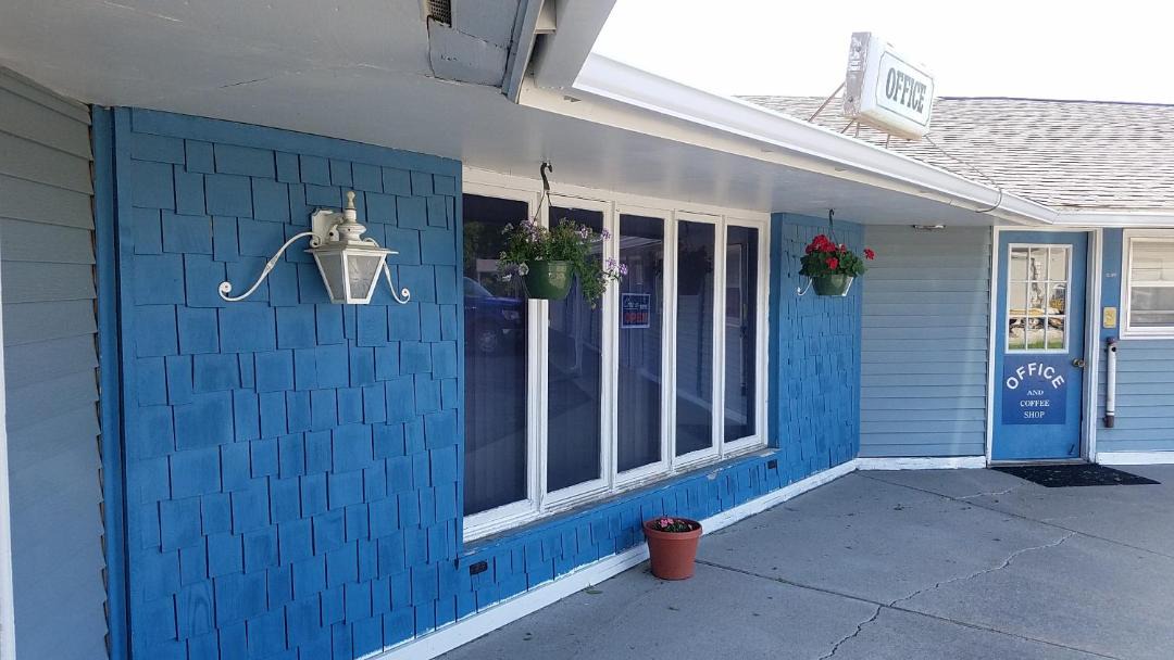 Photo of Others in Algona