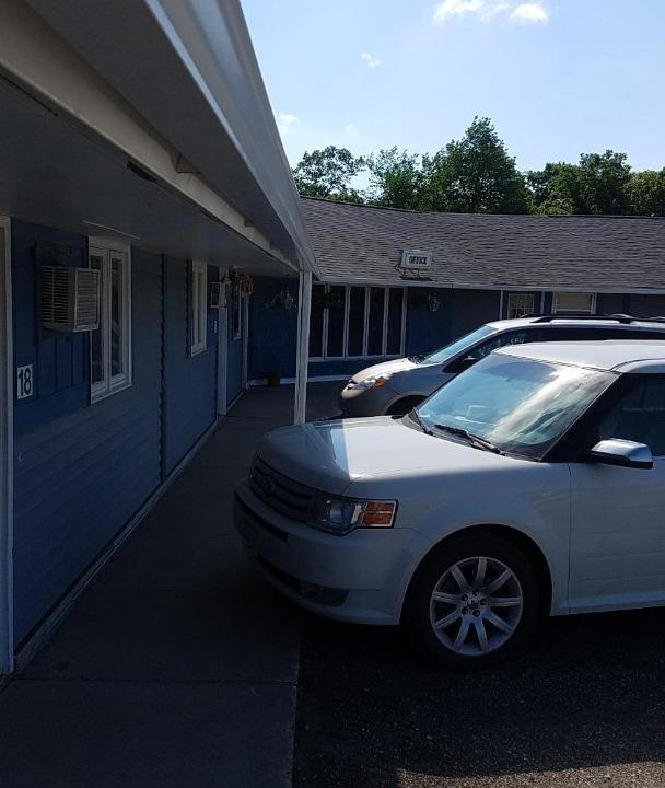 Photo of Others in Algona