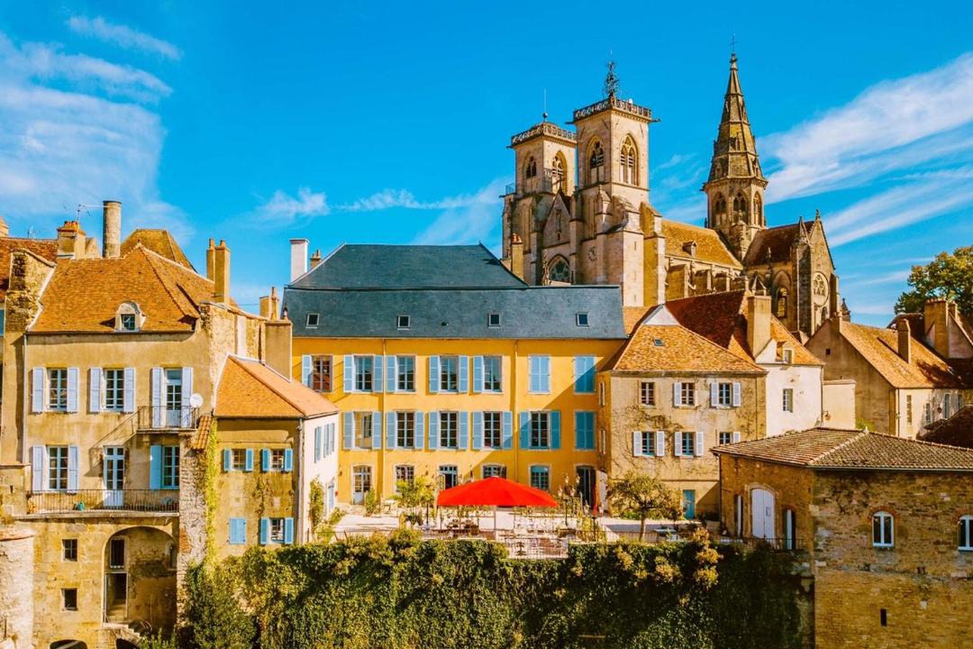 Photo of Buildings in Semur-en-Auxois