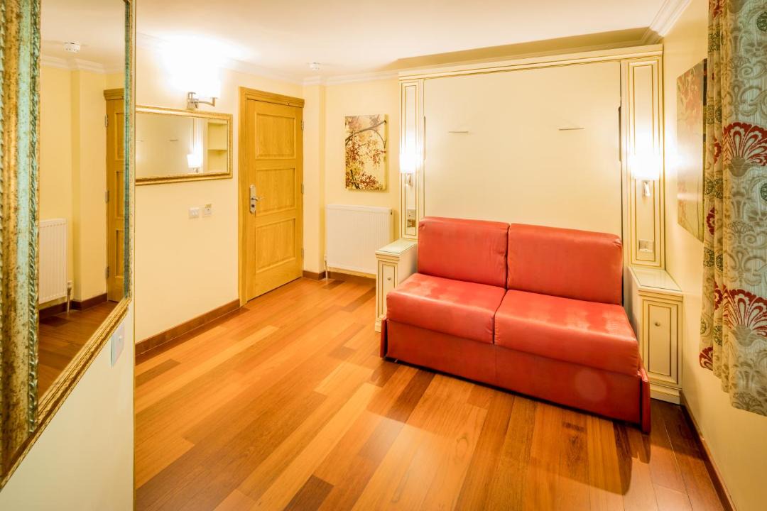 Photo of Others in Luton