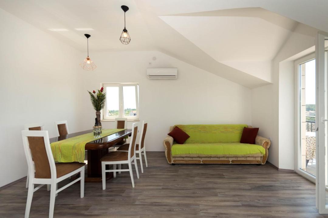 Photo of Livingroom in Sumartin