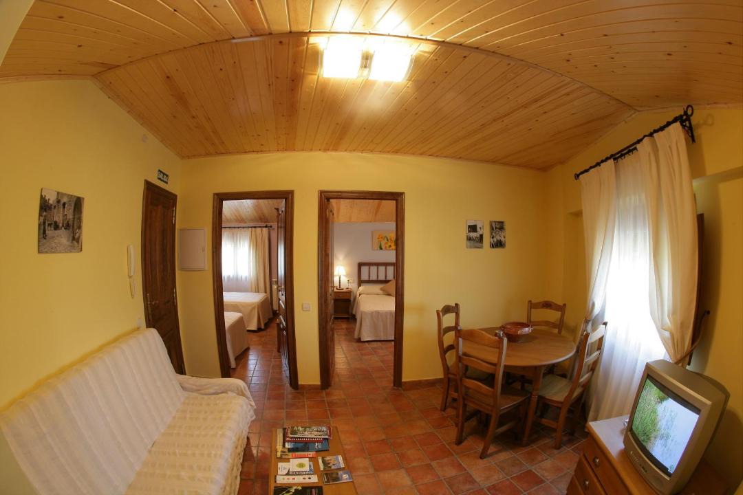 Photo of Others in Asque