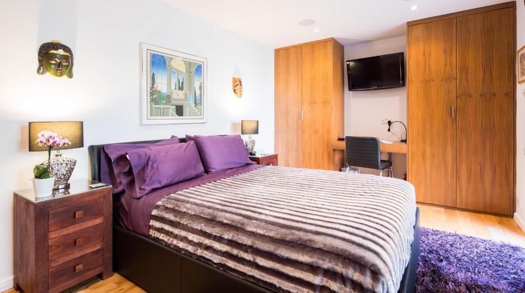 Photo of Others in Pembridge