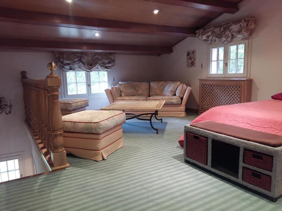 Photo of Others in Valderoure