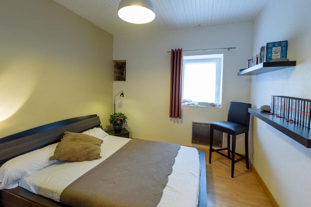 Photo of Bedroom in Plouguin