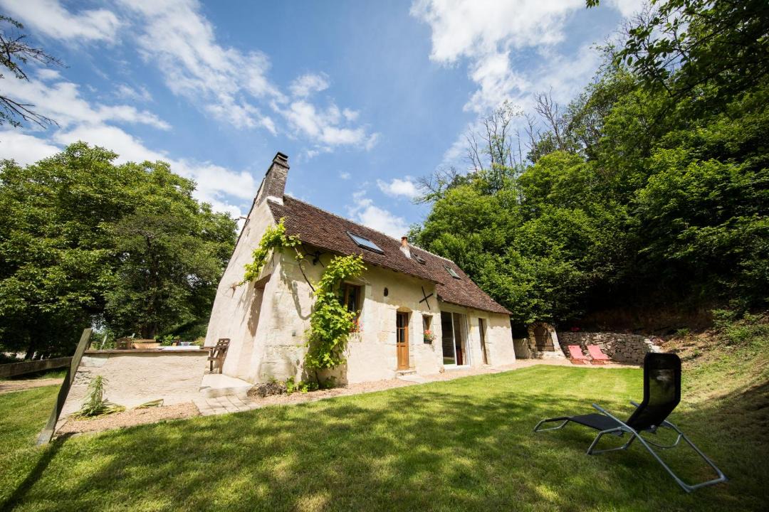 Photo of Buildings in Couture-sur-Loir
