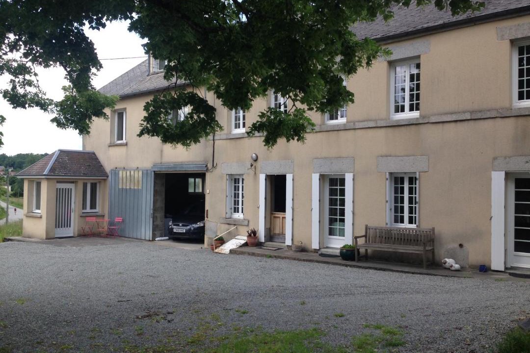 Photo of Buildings in Saint-Yrieix-les-Bois