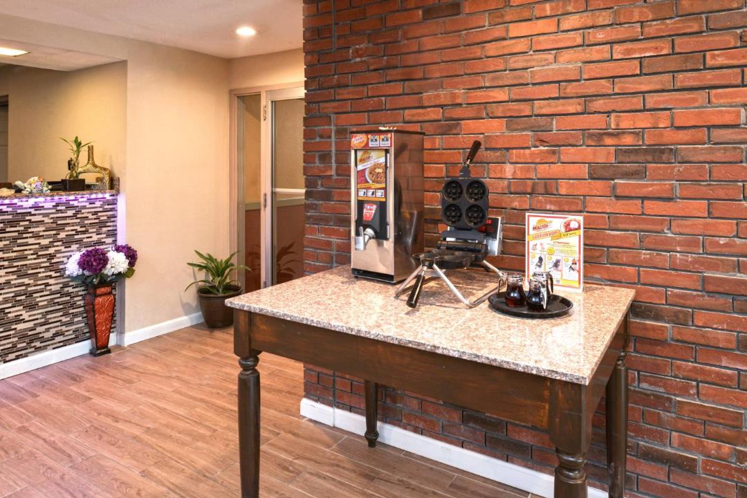 Photo of Others in Putnam