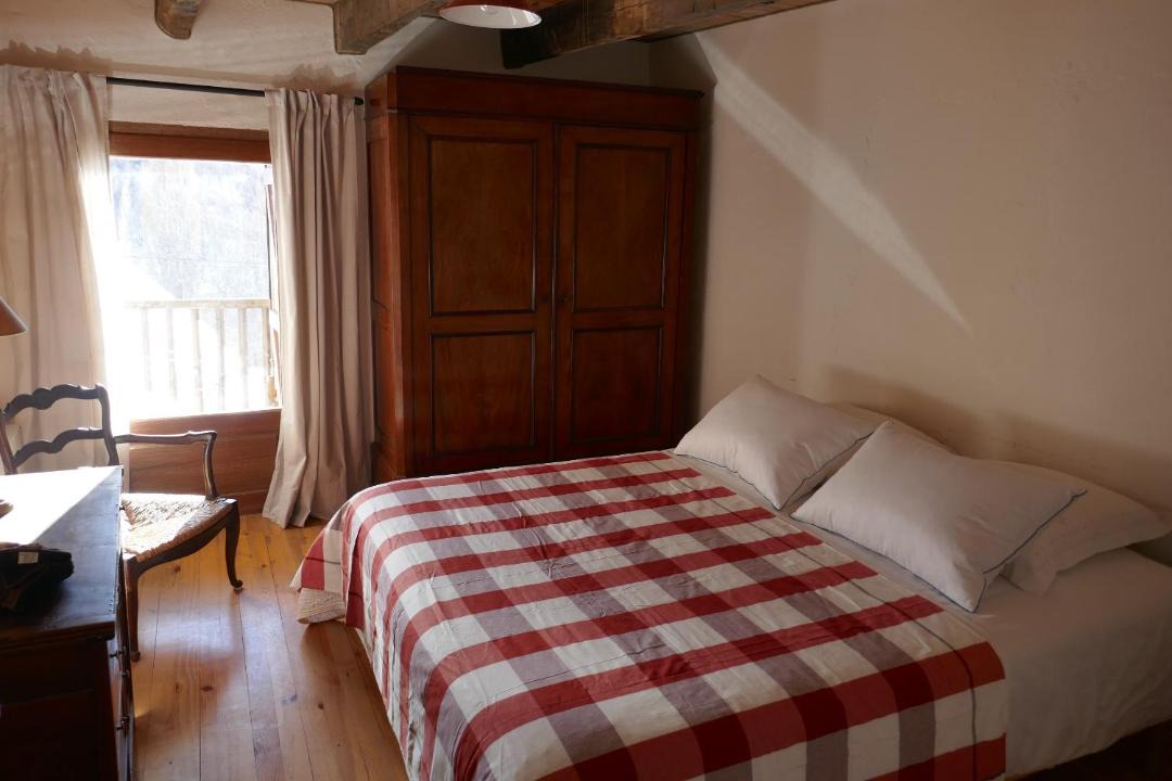 Photo of Bedroom in Allos
