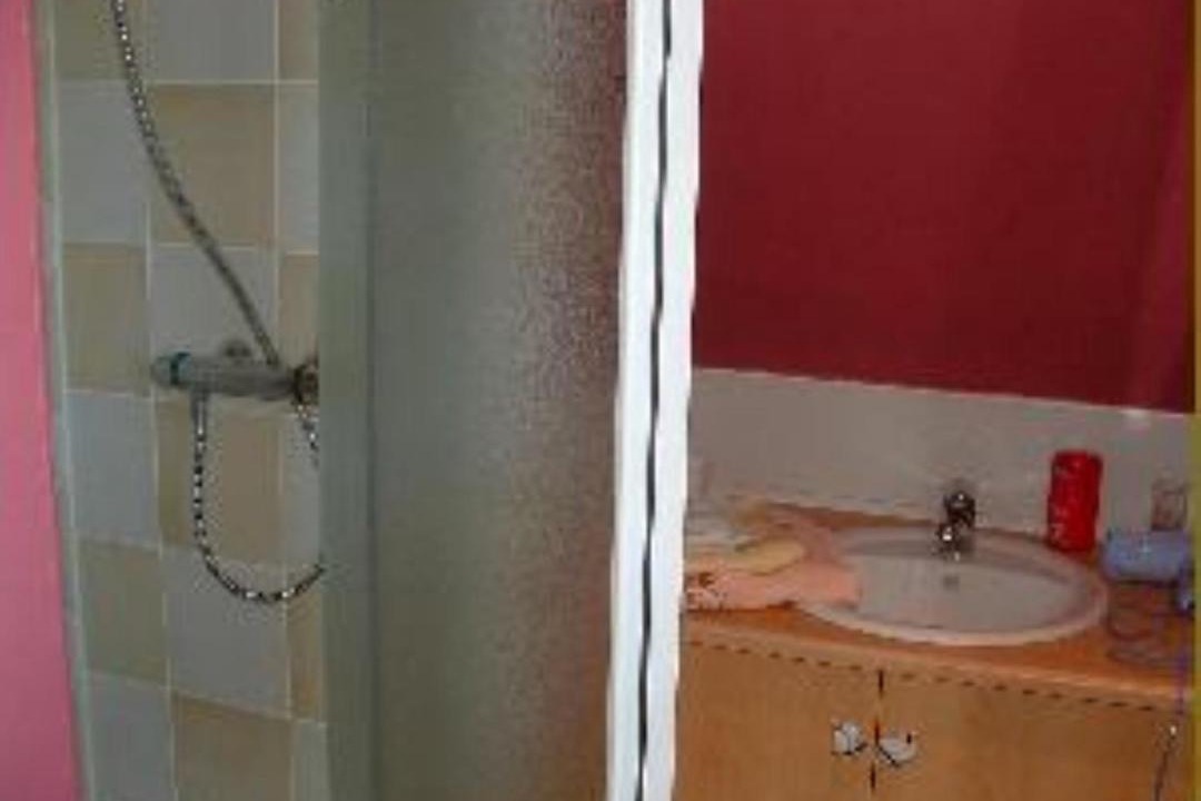 Photo of Bathroom in Saint-Sylvestre-Cappel