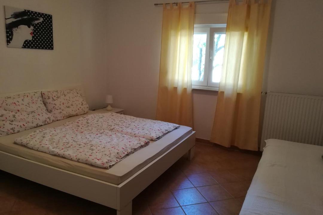 Photo of Bedroom in Flengi