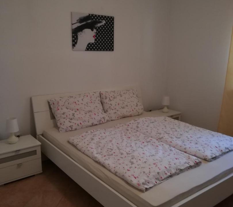 Photo of Bedroom in Flengi