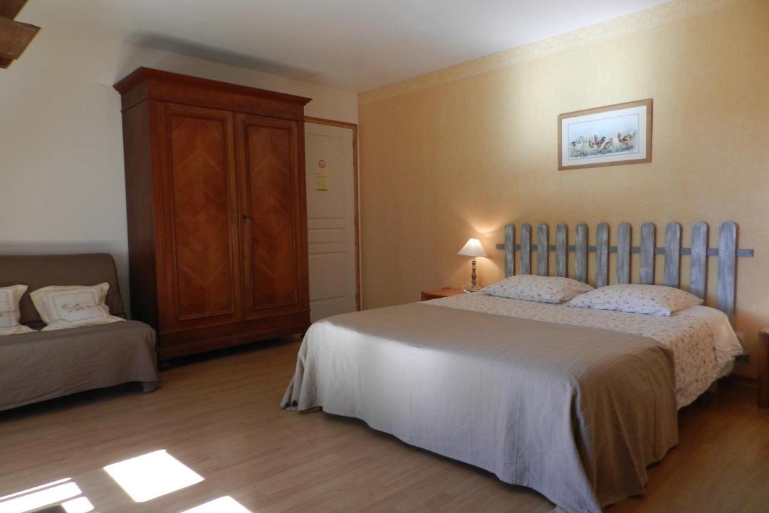 Photo of Bedroom in Montesquieu-Volvestre