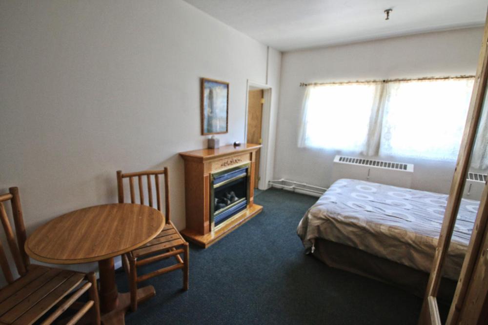 Photo of Others in Mead