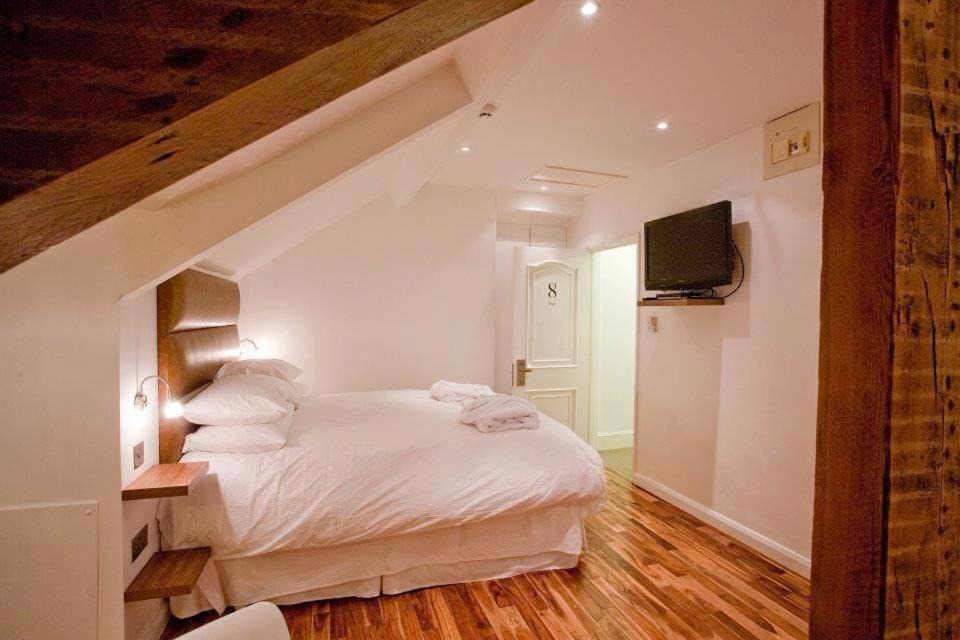 Photo of Others in Pontypridd