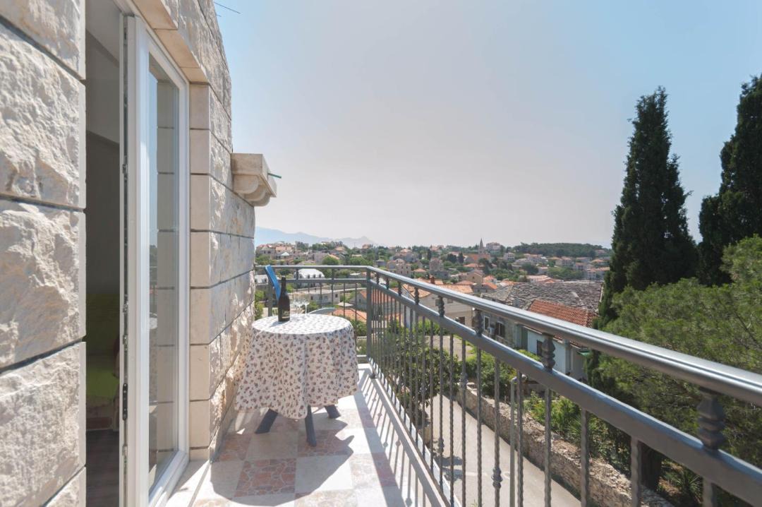 Photo of Patio Balcony in Sumartin