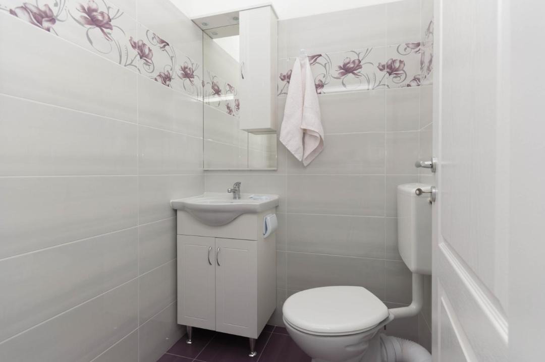 Photo of Bathroom in Sumartin