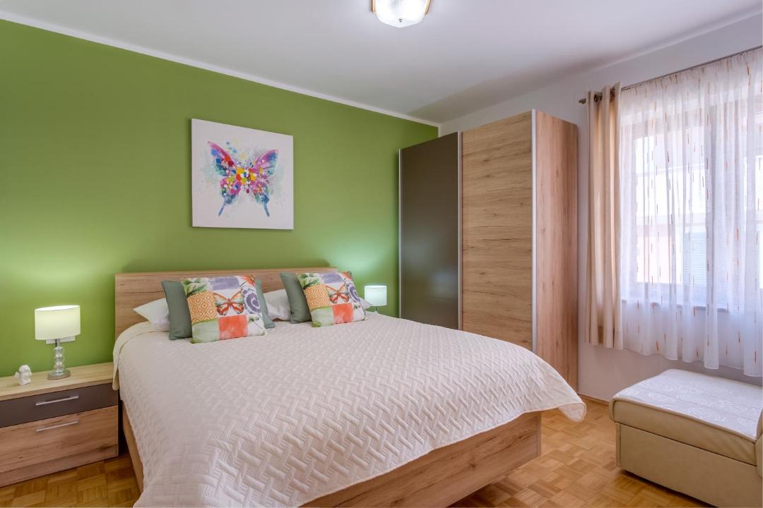 Photo of Bedroom in Cres
