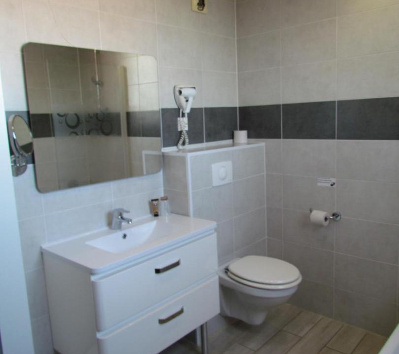 Photo of Bathroom in Chateauneuf-les-Martigues