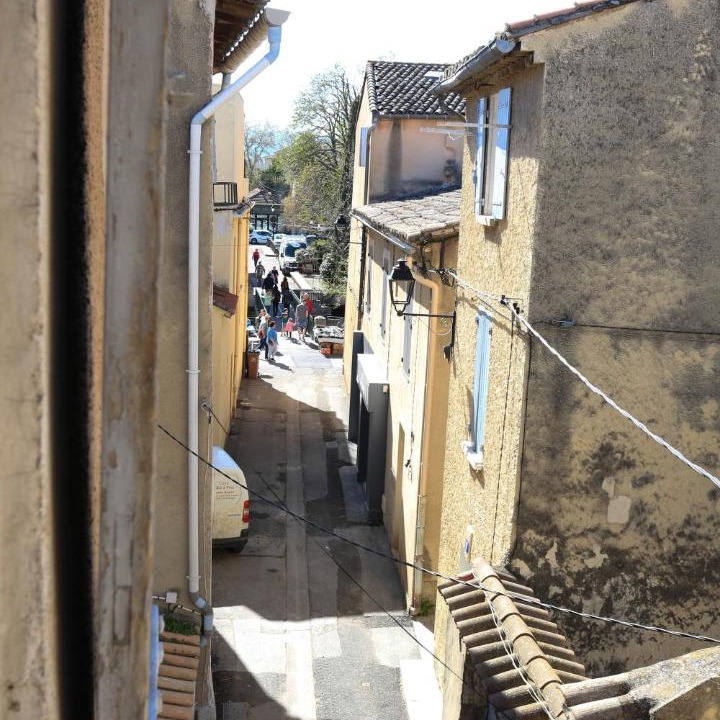 Photo of Patio Balcony in L'Isle-sur-la-Sorgue