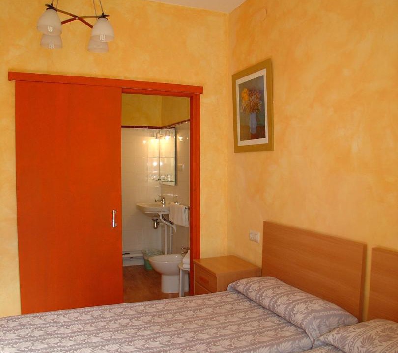 Photo of Bedroom in La Bisbal d'Emporda