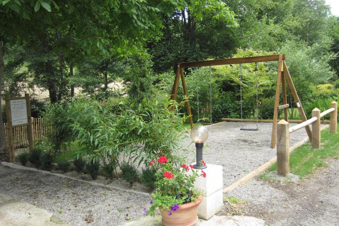 Photo of Others in Augirein
