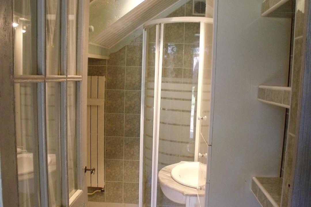 Photo of Bathroom in Valence-sur-Baise