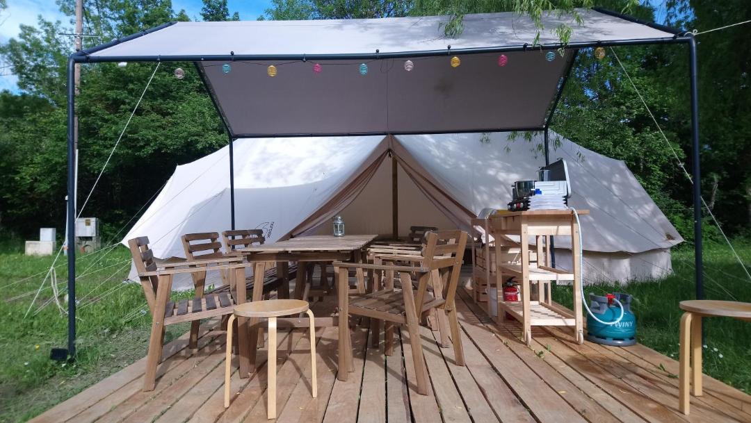 Photo of Patio Balcony in Recoubeau-Jansac